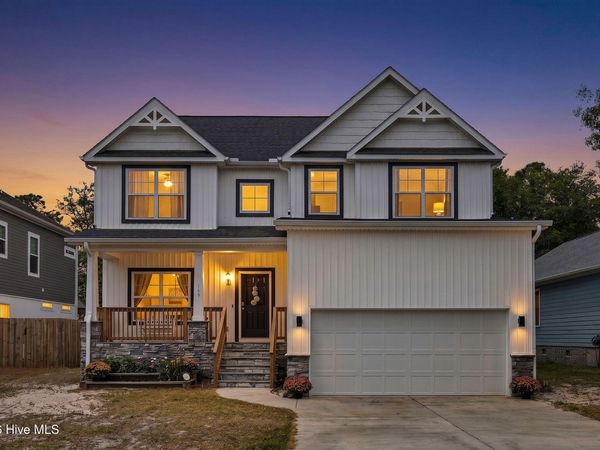 163 NE 2nd Street, Oak Island, NC 28465