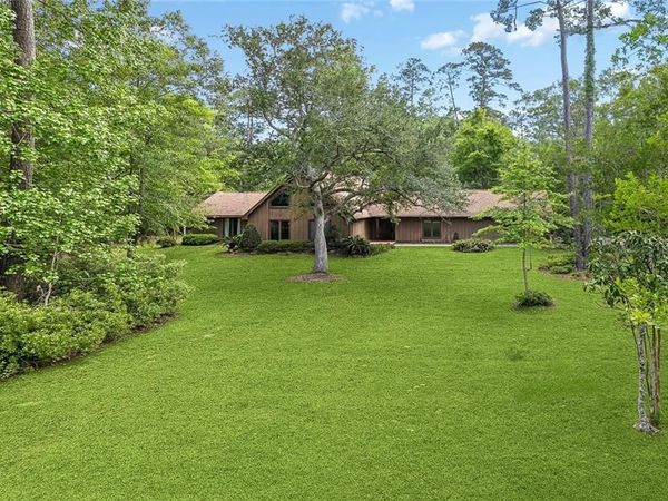 203 LEFLEUR Drive , Slidell, LA 70460