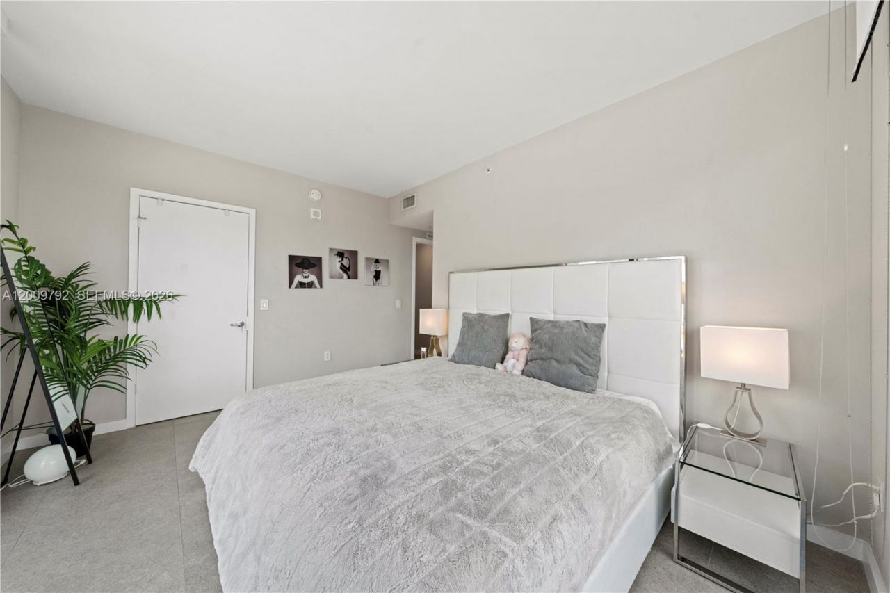 460 NE 28th St, Unit 2001, Miami, FL 33137 Photo