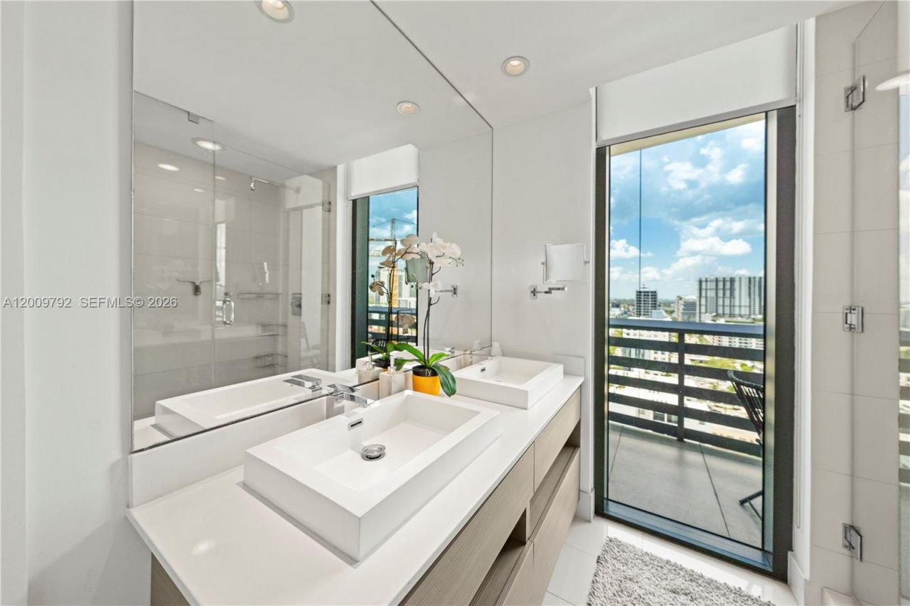 460 NE 28th St, Unit 2001, Miami, FL 33137 Photo