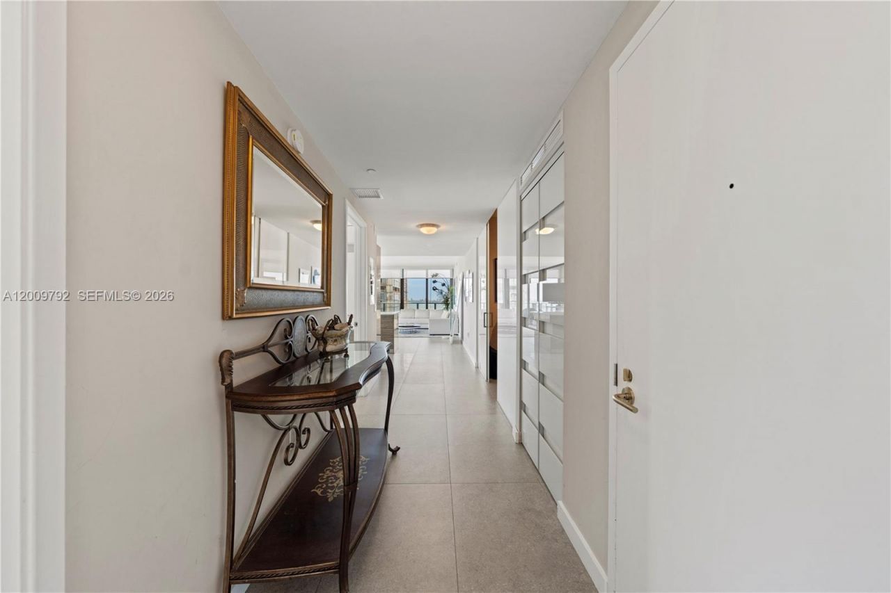 460 NE 28th St, Unit 2001, Miami, FL 33137 Photo