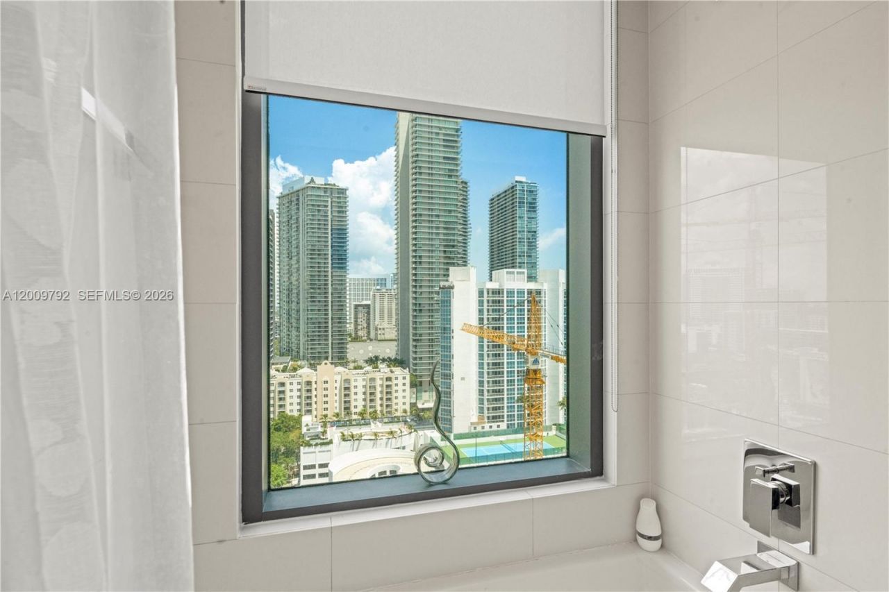 460 NE 28th St, Unit 2001, Miami, FL 33137 Photo
