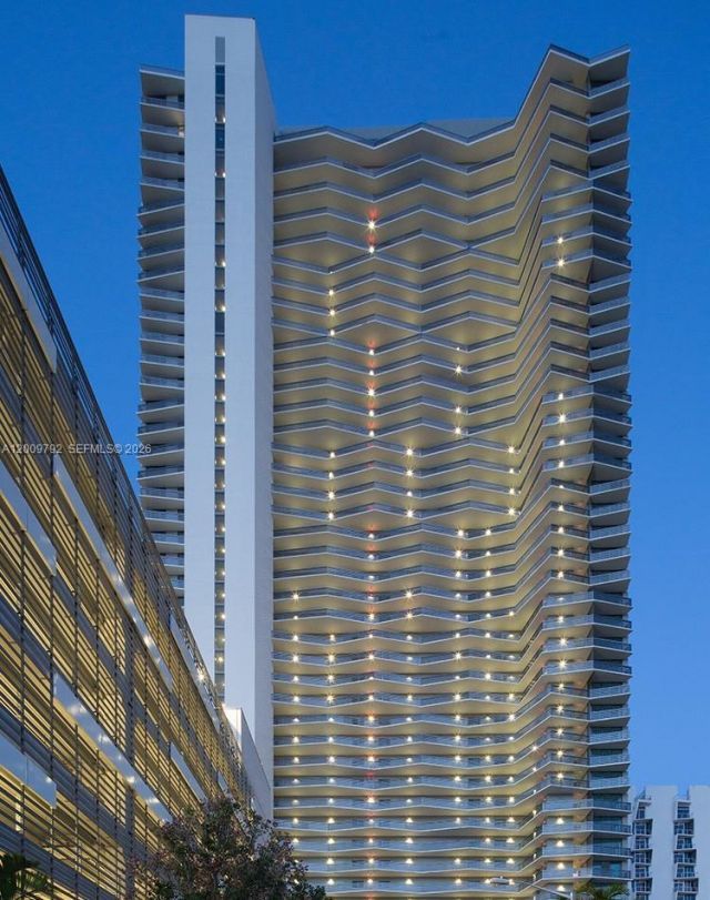 460 NE 28th St, Unit 2001, Miami, FL 33137 Photo