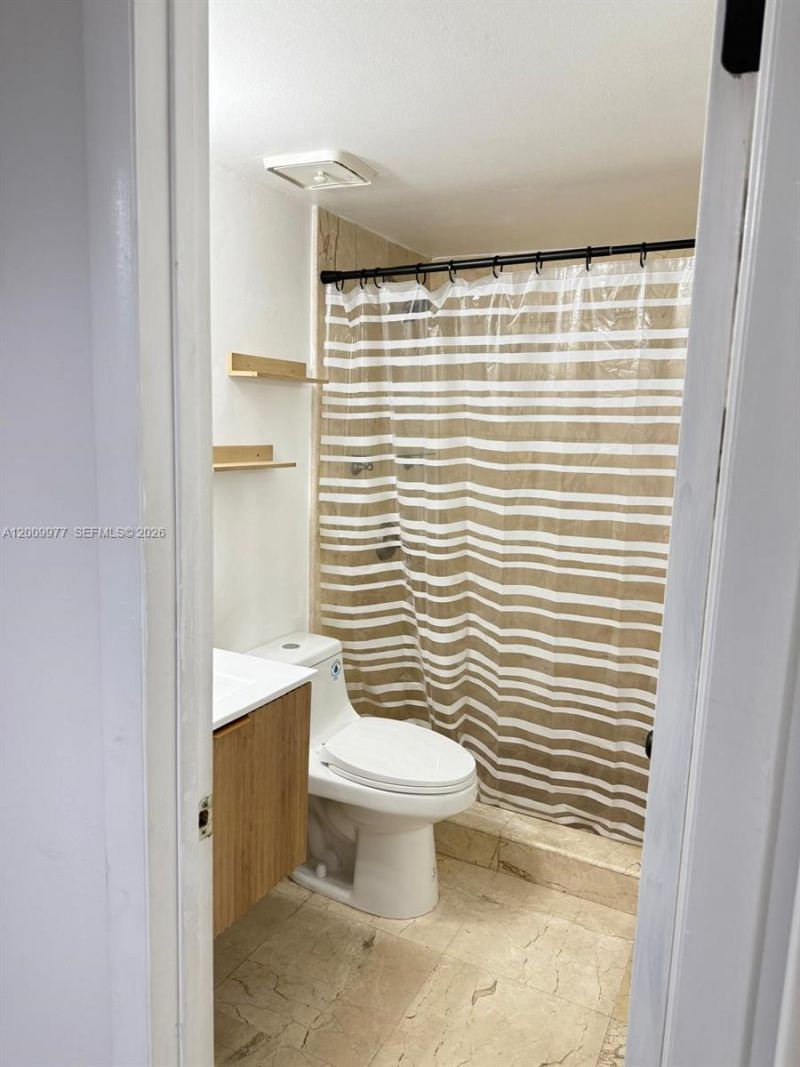 260 NW 107th Ave , Unit 204, Miami, FL 33172 Photo