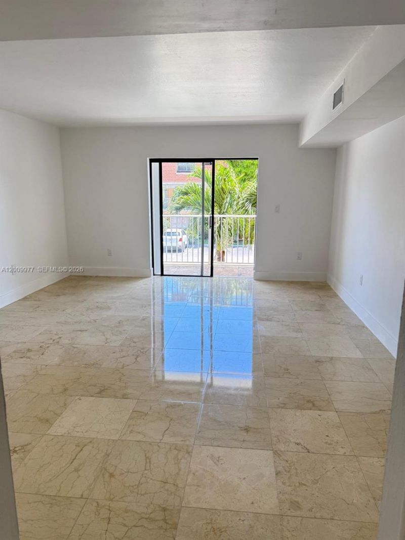 260 NW 107th Ave , Unit 204, Miami, FL 33172 Photo