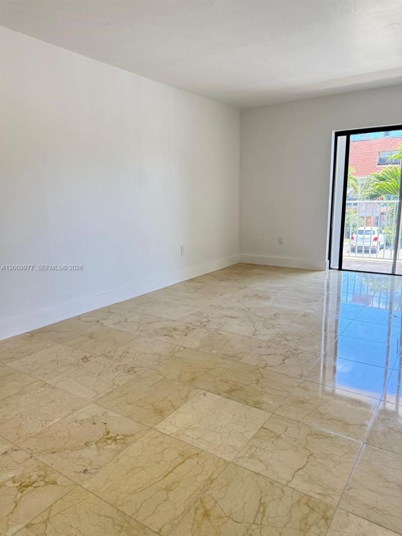 260 NW 107th Ave , Unit 204, Miami, FL 33172 Photo