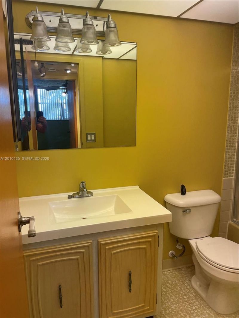 2861 Somerset Dr , Unit 107, Lauderdale Lakes, FL 33311 Photo