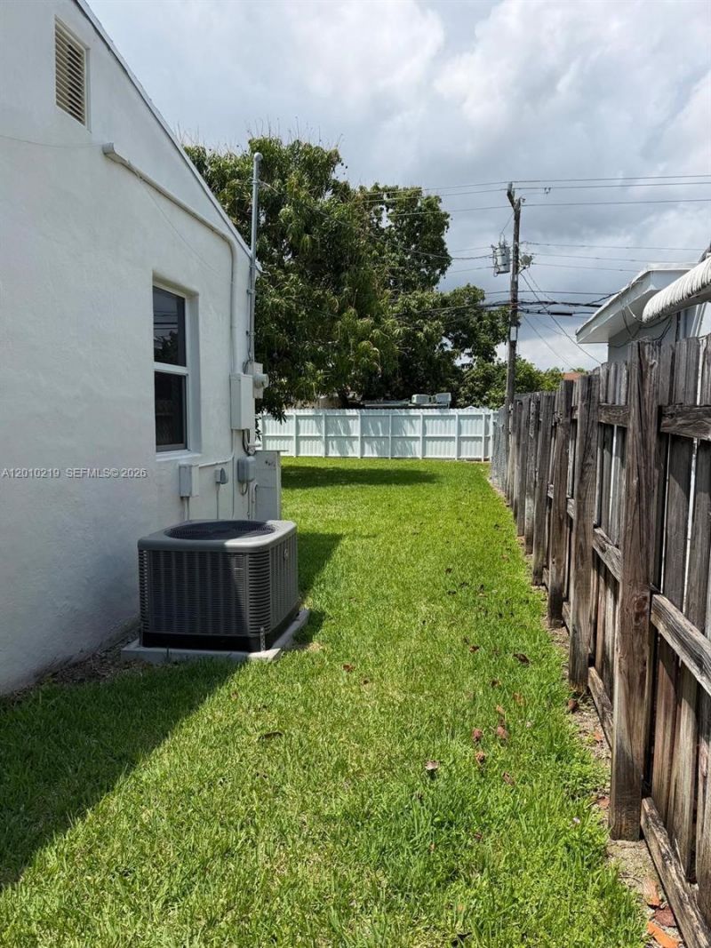 4871 SW 5th Ter , Unit 4871, Miami, FL 33134 Photo