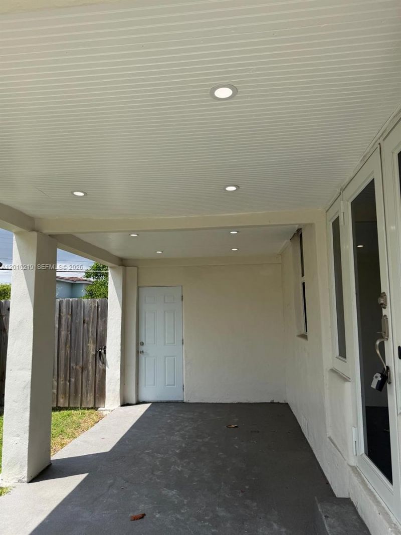 4871 SW 5th Ter , Unit 4871, Miami, FL 33134 Photo