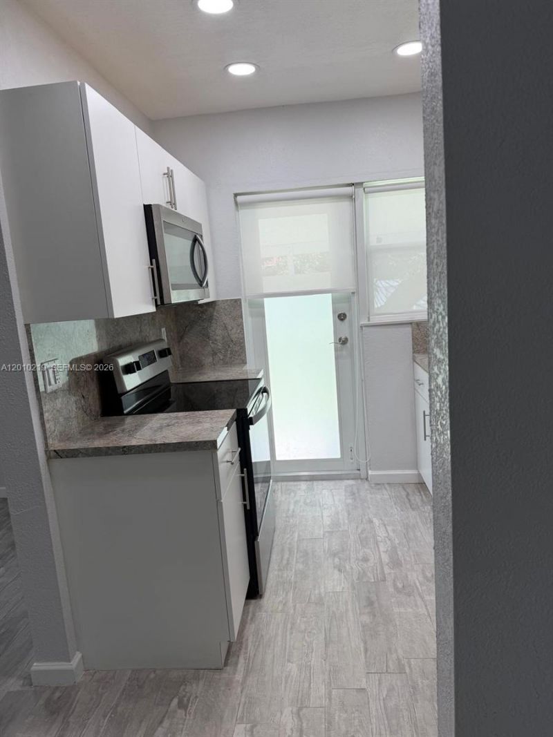 4871 SW 5th Ter , Unit 4871, Miami, FL 33134 Photo