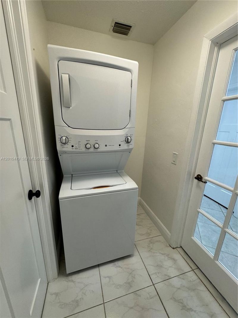 256 NW 82nd Ter, Miami, FL 33150 Photo