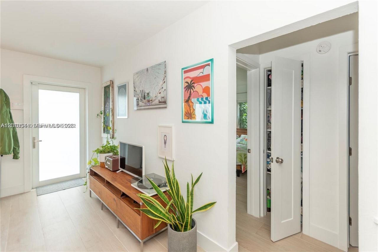 202 NW 92nd St, Miami Shores, FL 33150 Photo