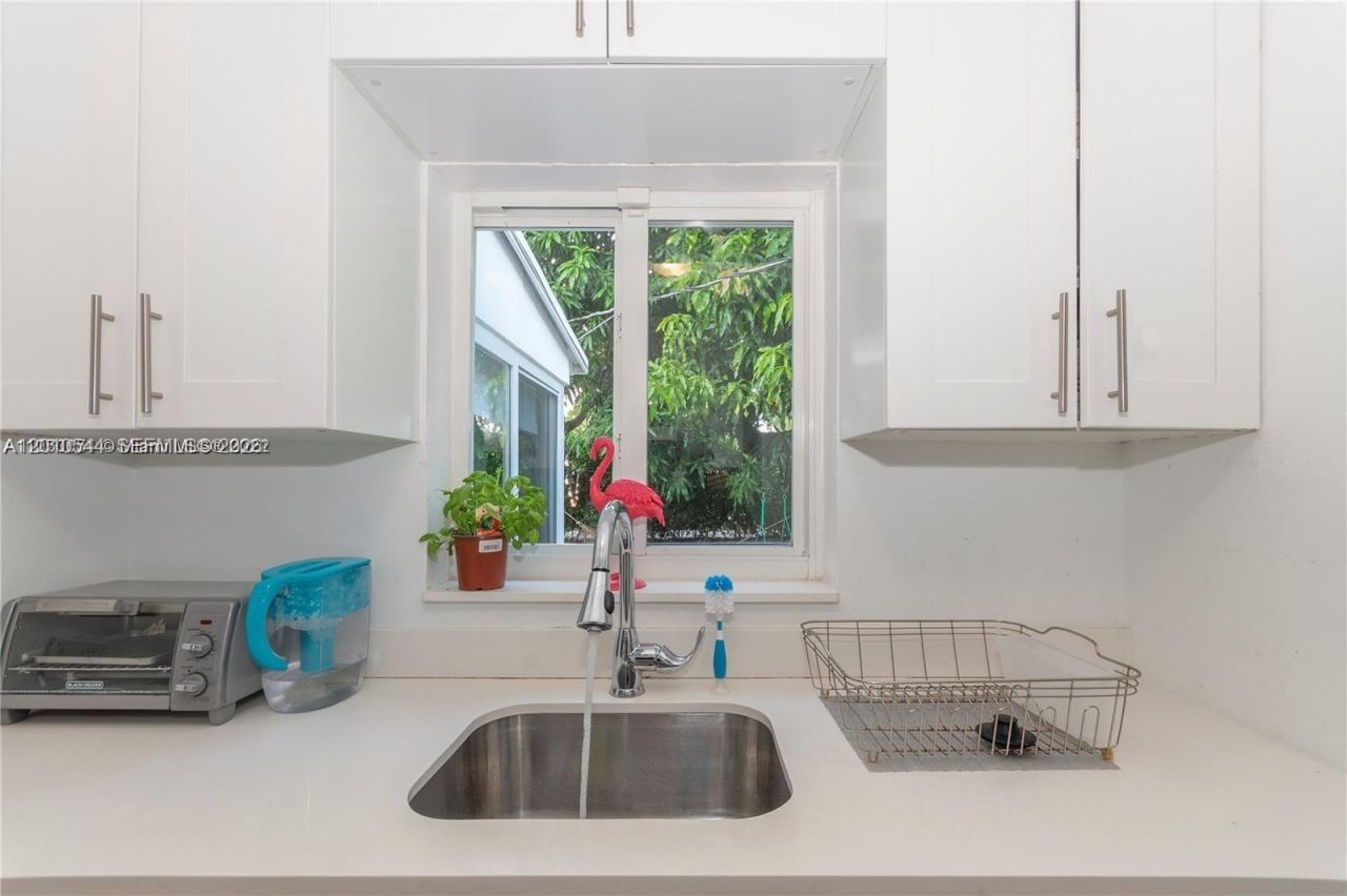 202 NW 92nd St, Miami Shores, FL 33150 Photo
