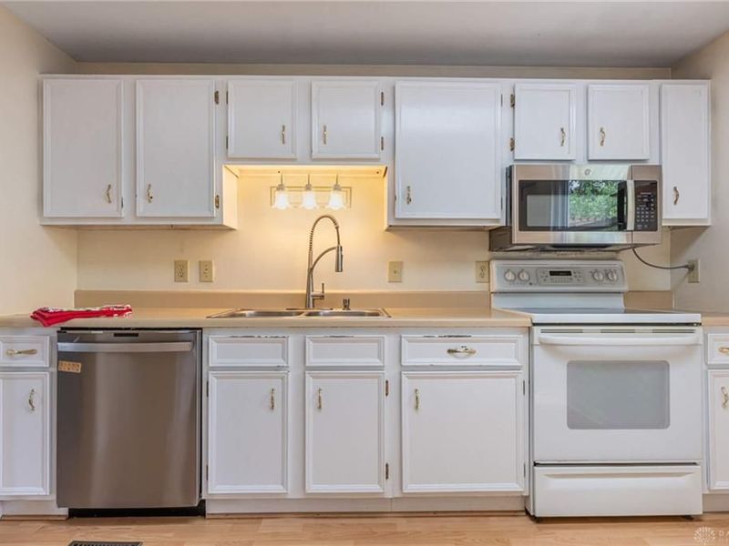 4295 Fowler Drive, Bellbrook, OH 45305 Photo 7