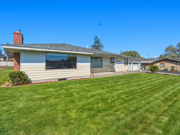 720 SW 1st Street, Madras, OR 97741