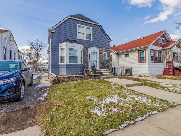 10044 S La Salle Street , Chicago, IL 60628