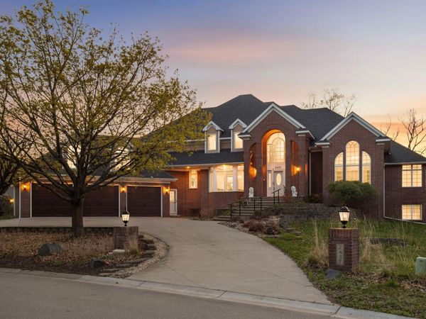 2437 Sunset Court, Little Canada, MN 55117