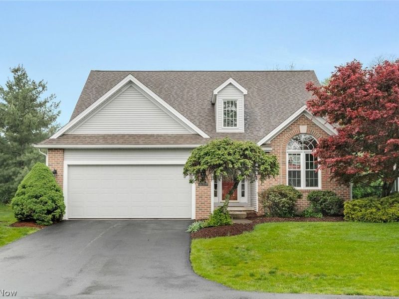 90 Lake Pointe Circle, Canfield, OH 44406 Photo 1