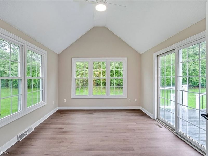 90 Lake Pointe Circle, Canfield, OH 44406 Photo 16