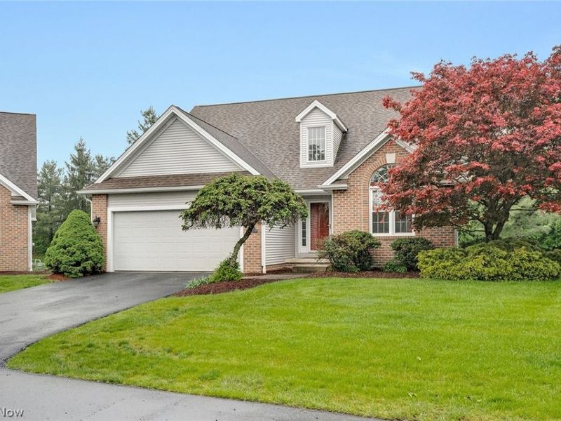 90 Lake Pointe Circle, Canfield, OH 44406 Photo 2