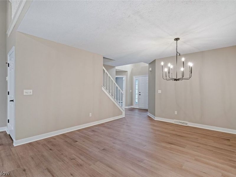 90 Lake Pointe Circle, Canfield, OH 44406 Photo 8