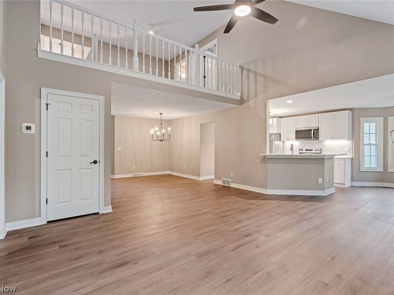 90 Lake Pointe Circle, Canfield, OH 44406 Photo 9