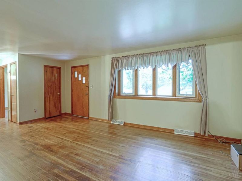 7359 Stephen Street, Maineville, OH 45039 Photo 6