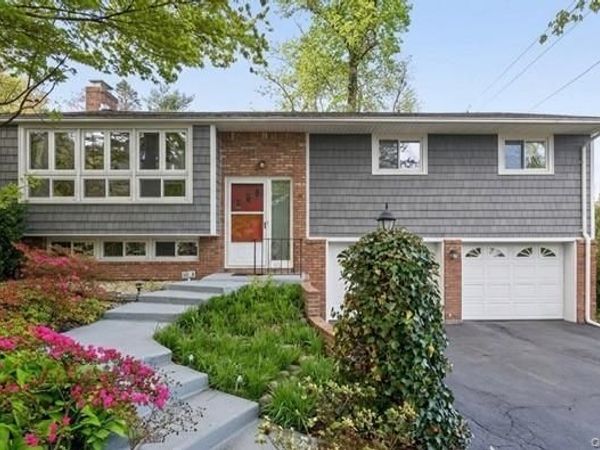 8 Glen Lane , Glenwood Landing, NY 11547