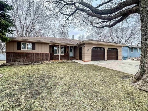467 Rohr Street , Arnolds Park, IA 51331