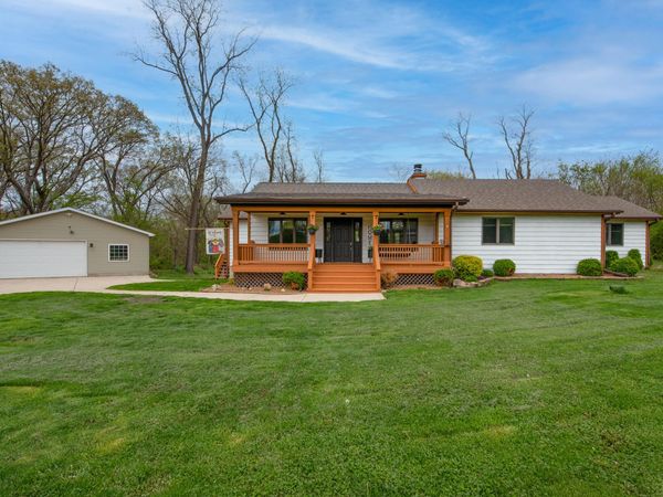 85 S County Line Road, Crown Point, IN 46307