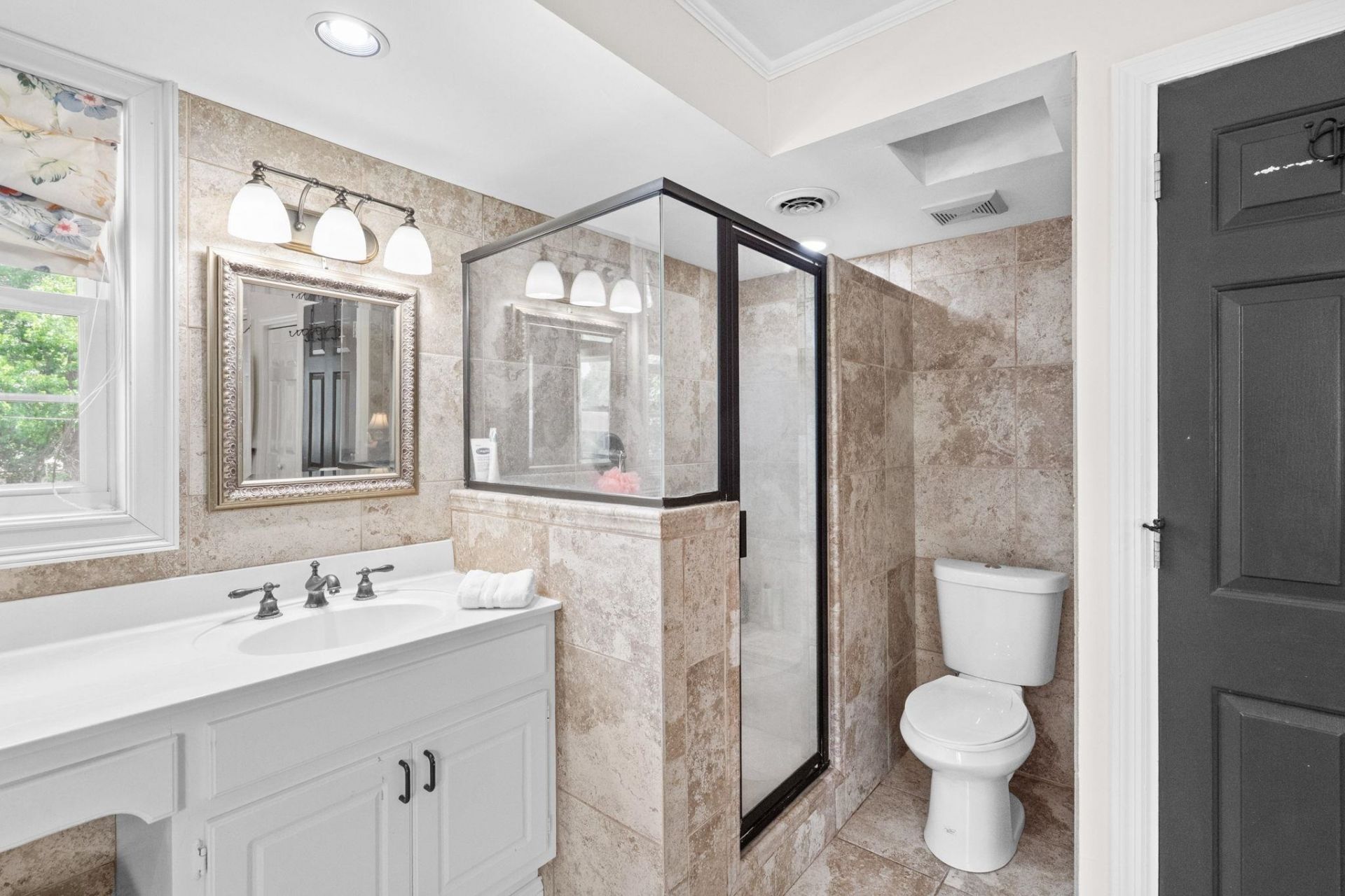 379 Bragdon Ave. Photo 16