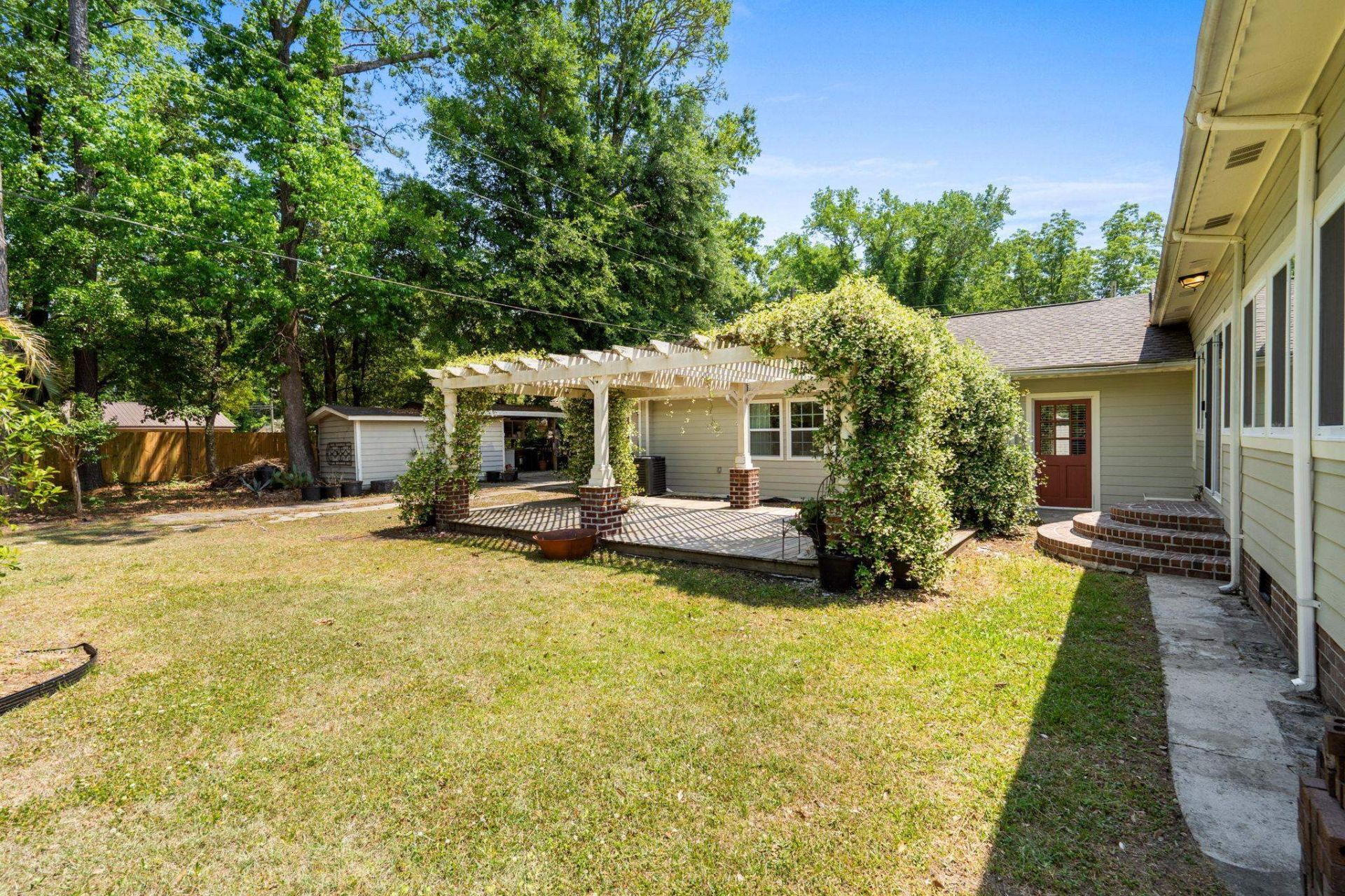 379 Bragdon Ave. Photo 31