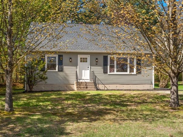 16 Picard Cir, Easthampton, MA 01027