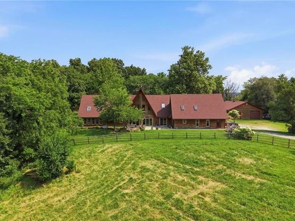 12204 S Bynum Road, Lone Jack, MO 64070