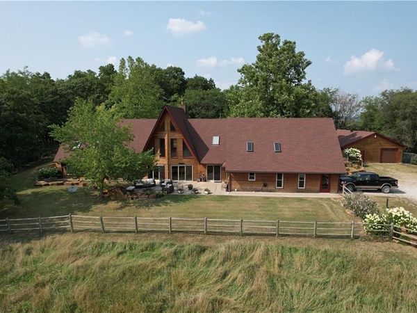 12204 S Bynum Road, Lone Jack, MO 64070