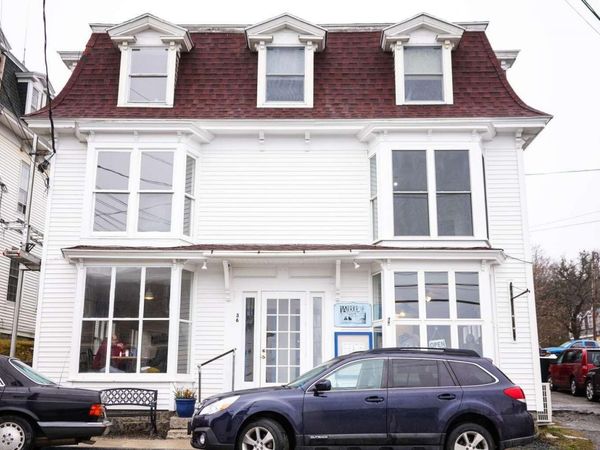 36 Main Street , Stonington, ME 04681