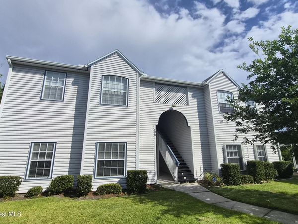 4881 Lake Waterford Way W, Unit 3-208, Melbourne, FL 32901