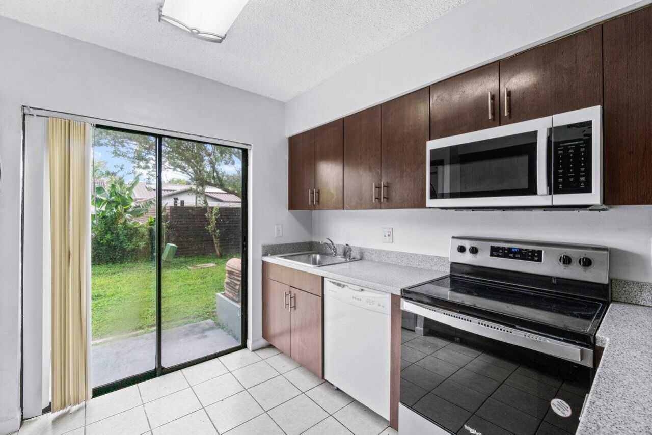 1837 NW 94th Avenue, Coral Springs, FL 33071 Photo