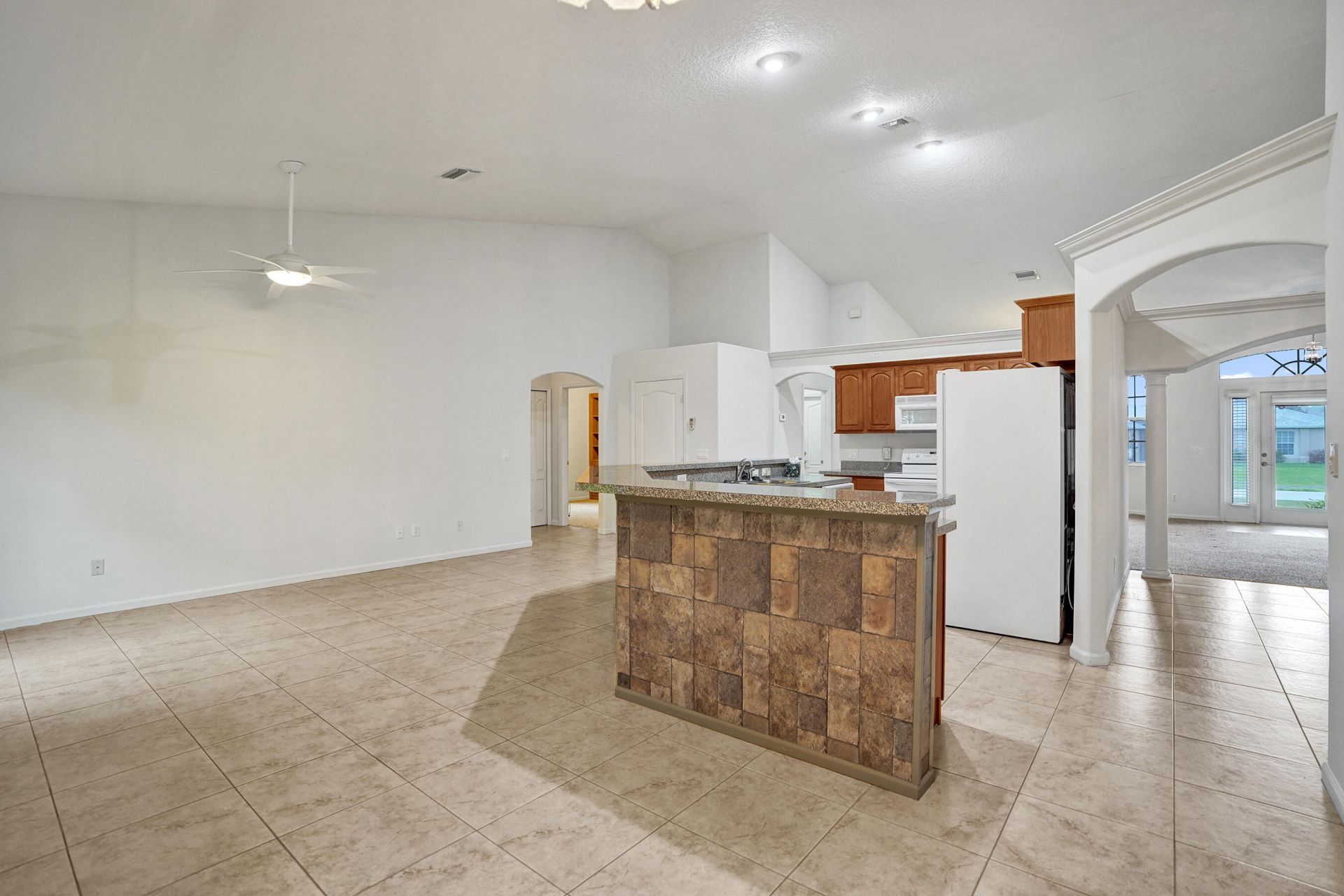 5825 NW Zenith Drive, Port Saint Lucie, FL 34986 Photo