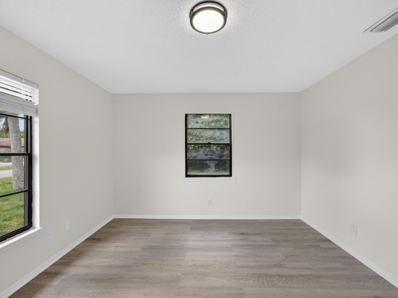 1373 32nd Avenue Sw, Vero Beach, FL 32968 Photo