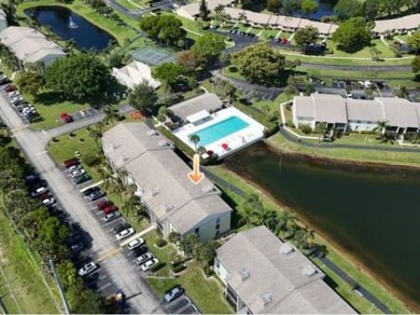 1111 Green Pine Boulevard, Unit G2, West Palm Beach, FL 33409