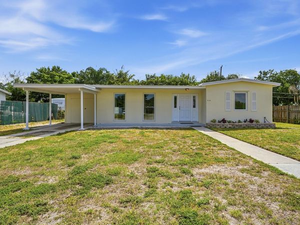 215 SE Airoso Boulevard, Port St. Lucie, FL 34983