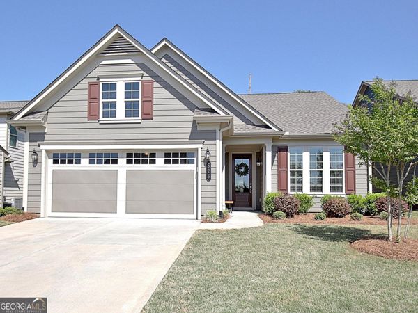 525 Hazelnut Drive, Peachtree City, GA 30269