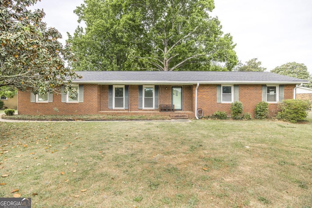 105 Auburn Drive, Warner Robins, GA 31088 Main Photo