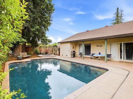 2747 Bradshaw, Sacramento, CA 95827 Photo