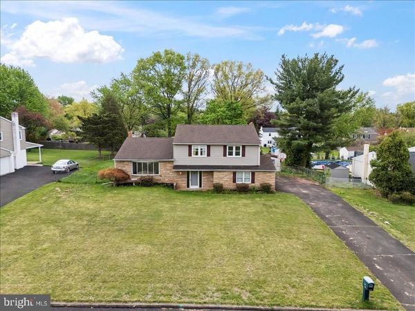 64 GELDER DRIVE, SOUTHAMPTON, PA 18966