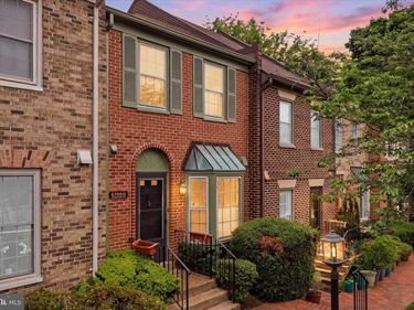 6705 WASHINGTON BOULEVARD, Unit D, ARLINGTON, VA 22205