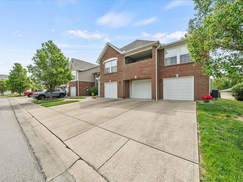 112 Parkside Drive, Florence, KY 41042 Photo 1