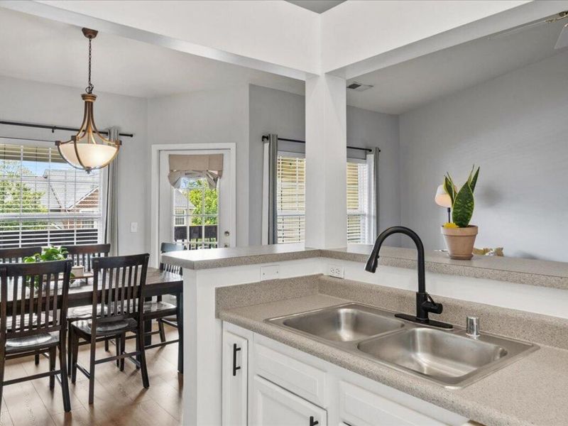 112 Parkside Drive, Florence, KY 41042 Photo 6