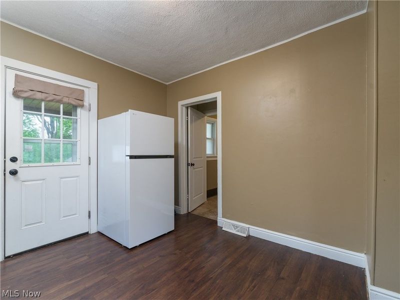 557 Washington Avenue, Barberton, OH 44203 Photo 10